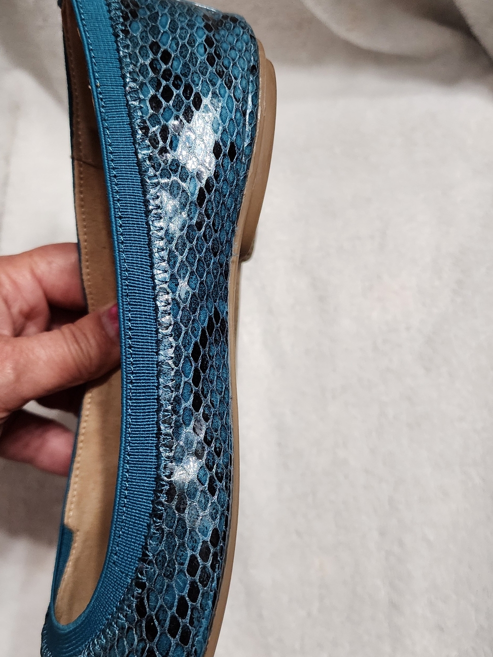 BANDOLINO Teal Snake-Print Ballet Flats (26-038) - Picture 5 of 9